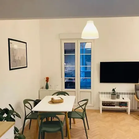 Apartment Con Parking Y Patio Nuevo Apto En La Mejor Zona Gijon